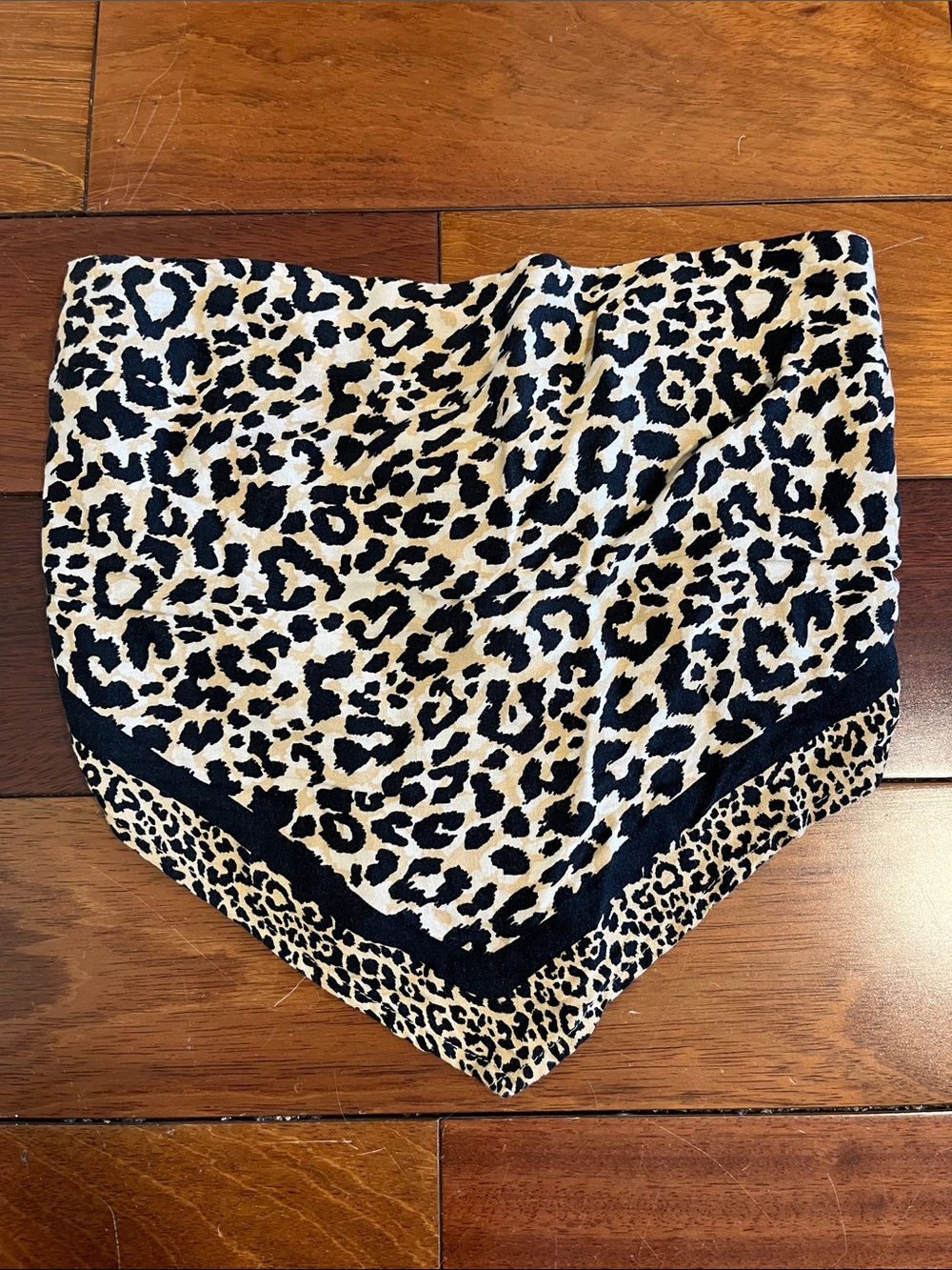 Hollister Leopard Scarf Top in Black and Cream